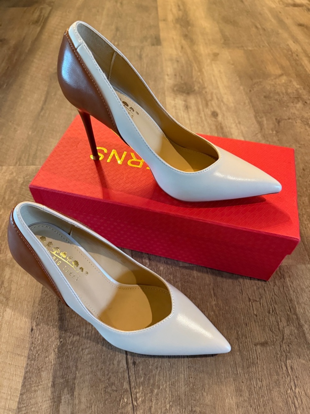 Classic Two-Tone Pointed Toe Pump - White & Brown